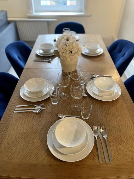 Apartament Old School Grandma London Experience ! Zewnętrze zdjęcie